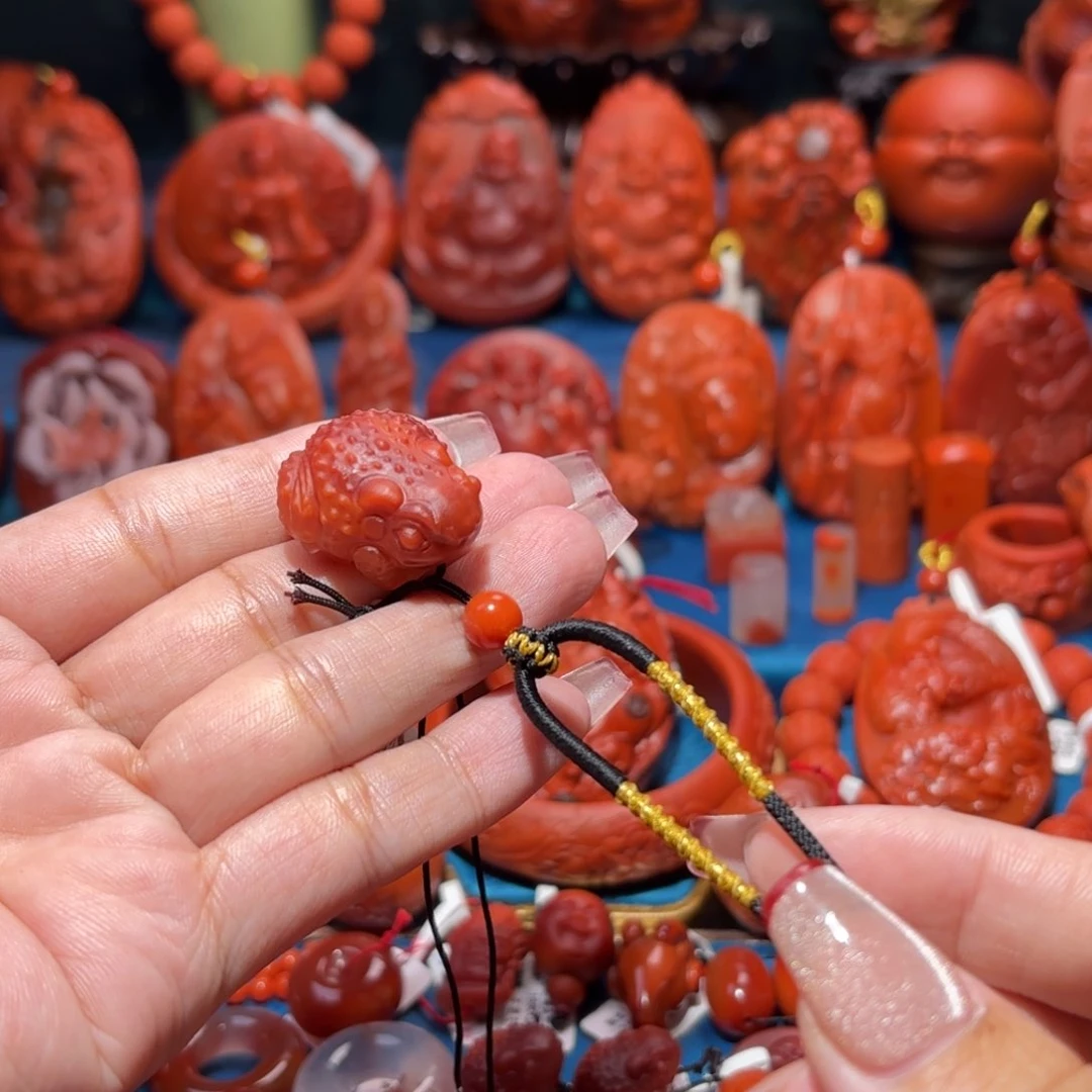 南红玛瑙雕刻未镶嵌為**劉