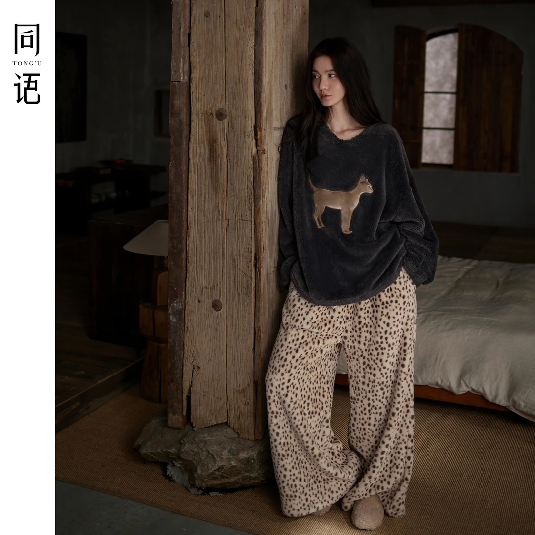 同语珊瑚绒豹纹睡衣女冬季加厚加绒保暖可爱小猫法兰绒家居服套装