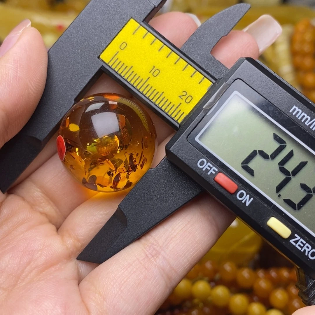 未镶嵌琥珀珠宝奇石