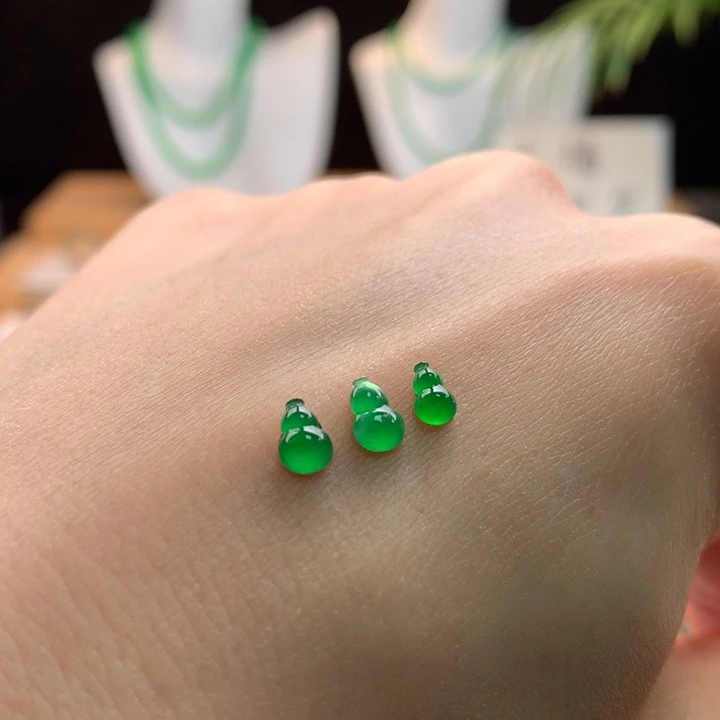 兰***兰翡翠未镶嵌颈饰天然缅甸A货翡翠