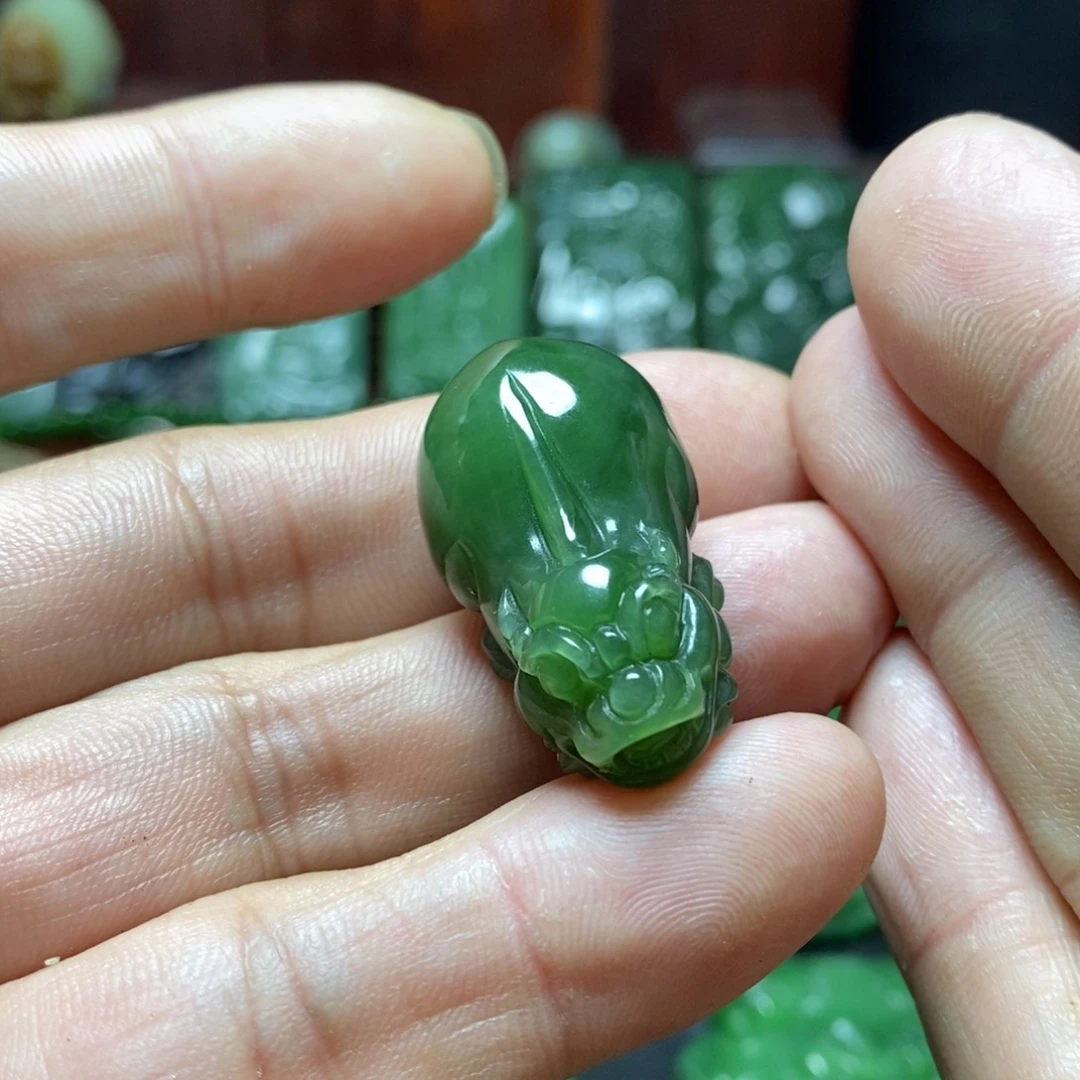 ⁶****和田玉（碧玉）未镶嵌挂件