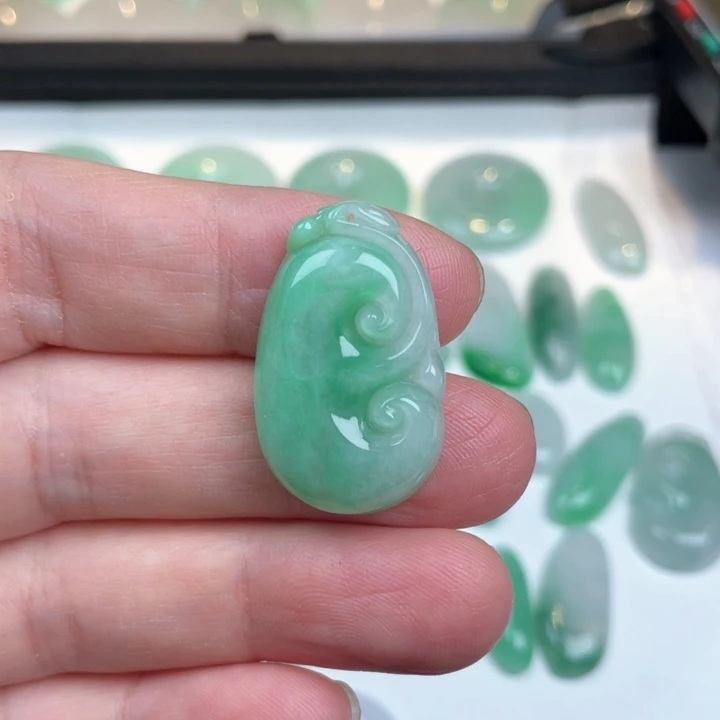 翡翠吊坠(不含链)未镶嵌晴***鹅如意