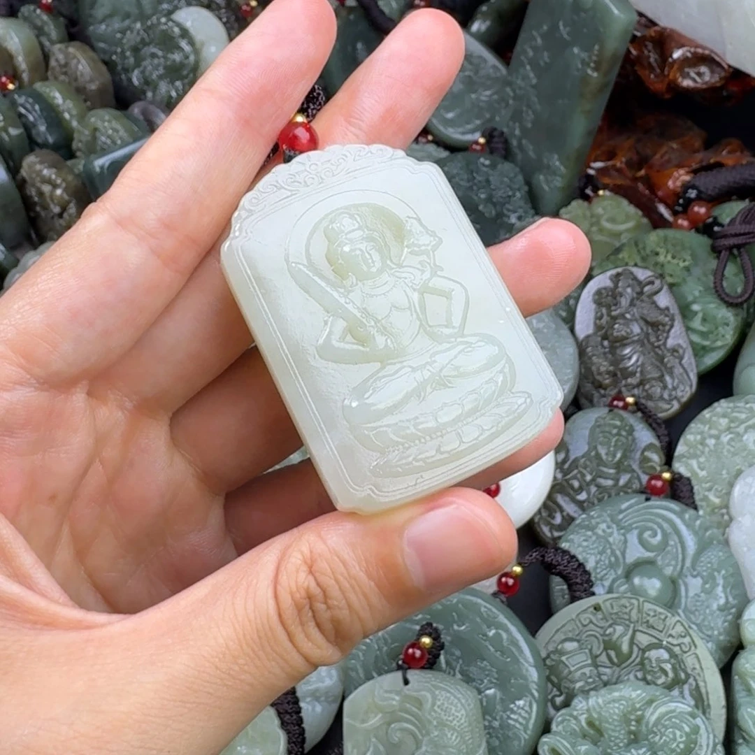 和田玉未镶嵌颈饰