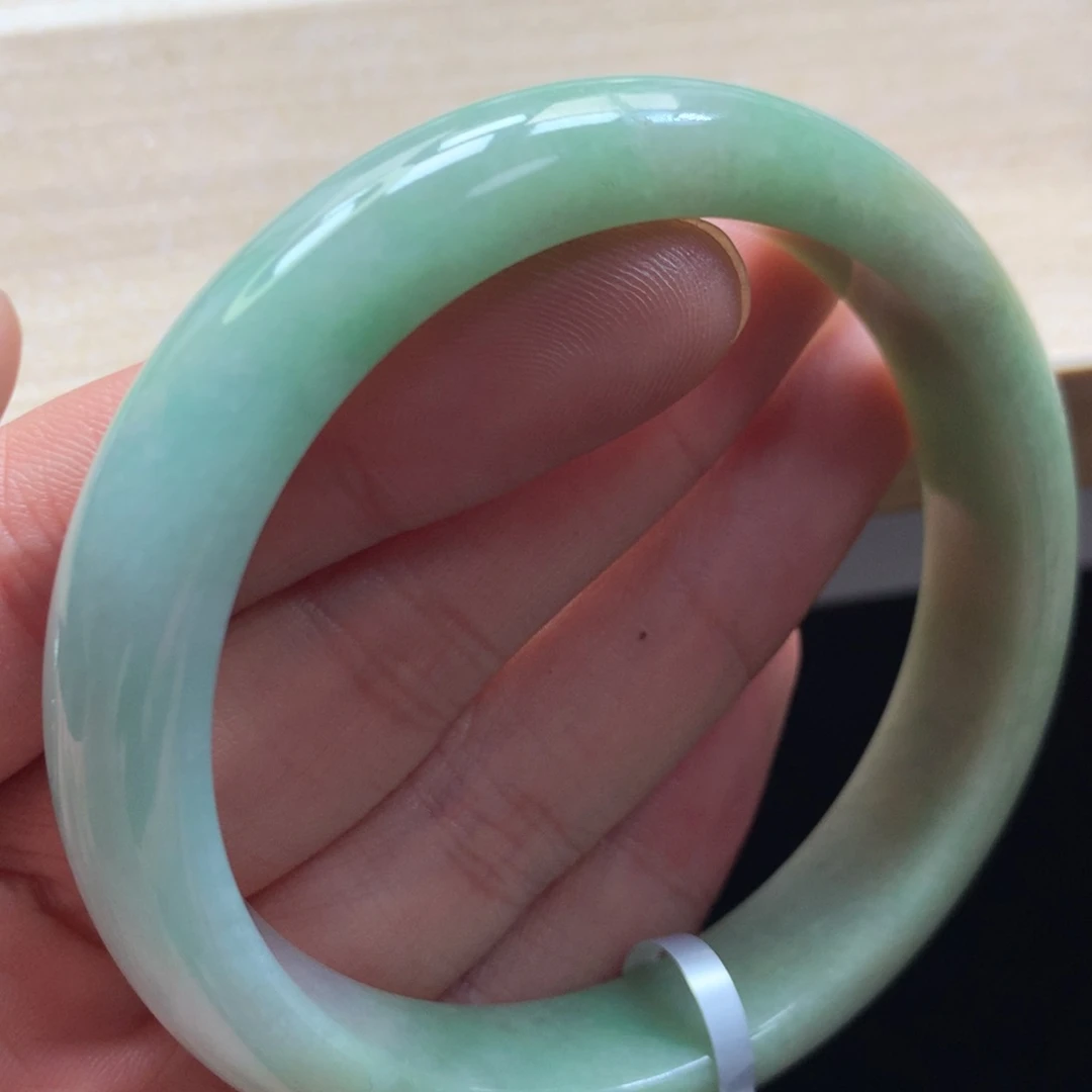 未镶嵌手镯翡翠手镯