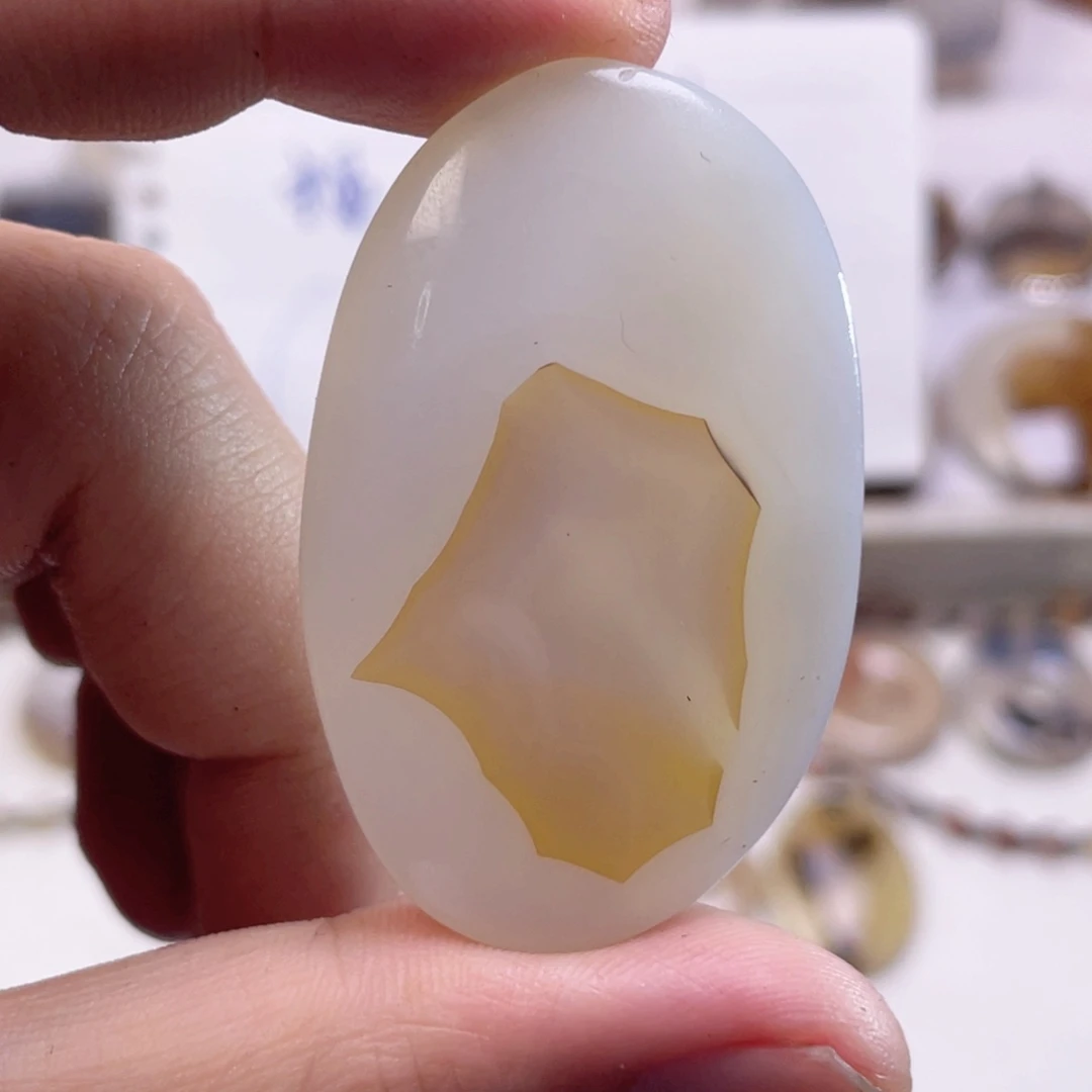 玛瑙/玉髓未镶嵌珠宝奇石