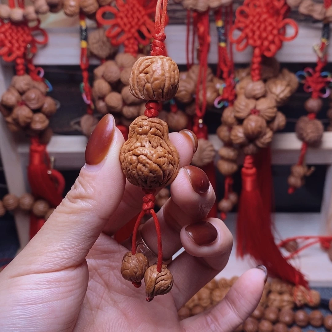 桃核吊坠龙纹桃枭