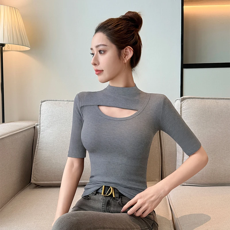 半高领中袖t恤女内搭显瘦2025春夏季新款五分袖镂空打底衫女内搭