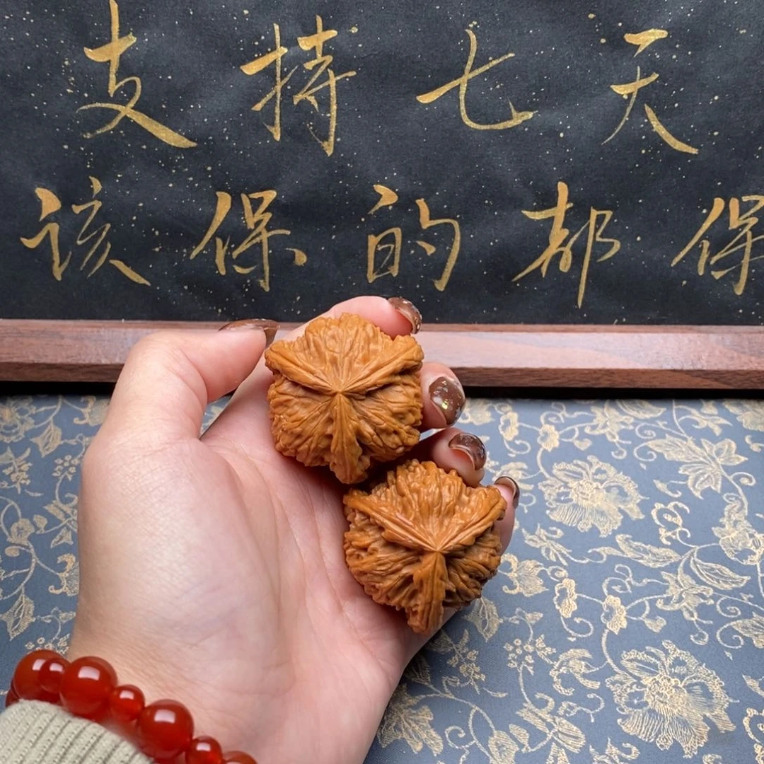 吊坠文玩核桃键****哥白狮子