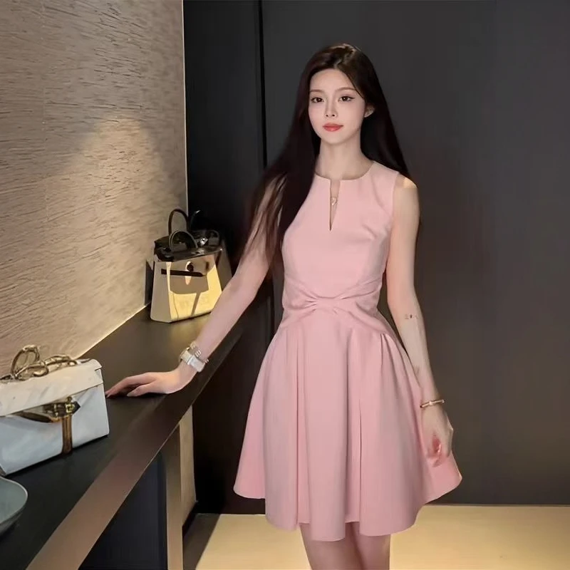 法式御姐高级感黑色无袖背心连衣裙女2025夏季气质轻奢a字短裙子