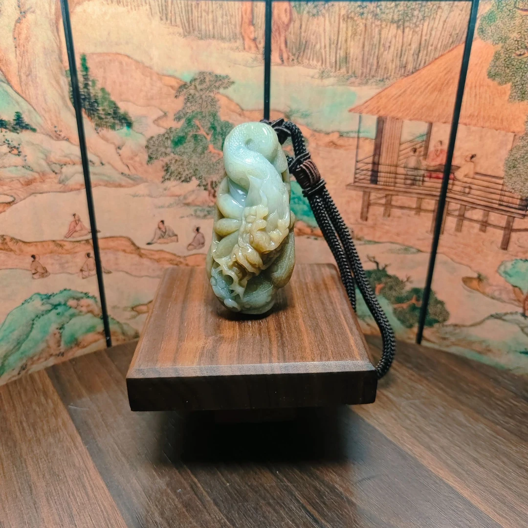 L和田玉龙形手把