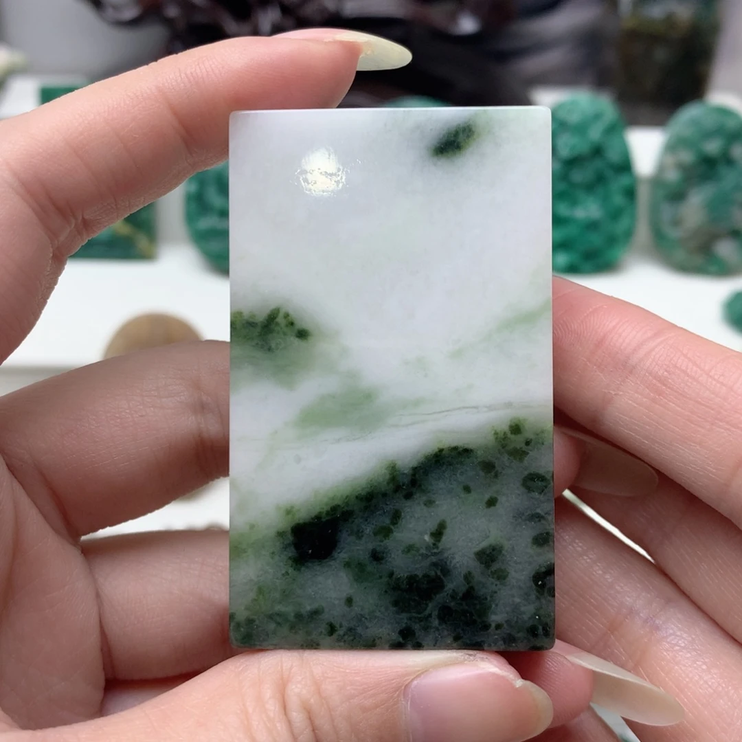 独山玉未镶嵌颈饰