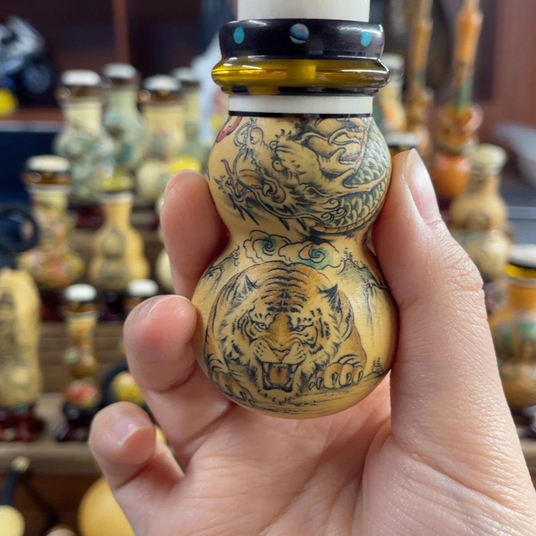 ****文大叶紫檀（黑酸枝木类）