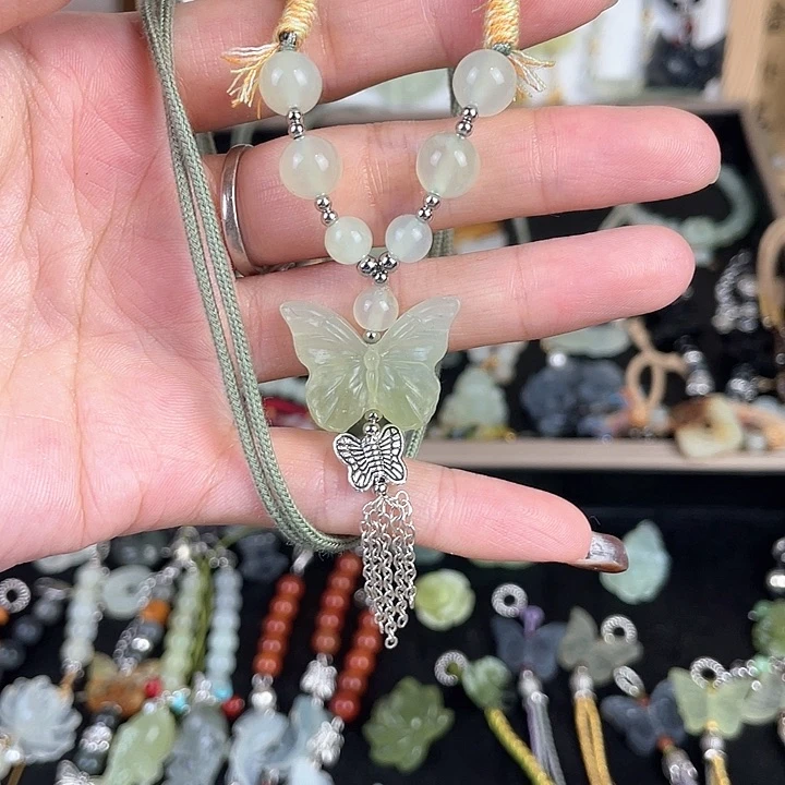 蛇纹石玉合金颈饰