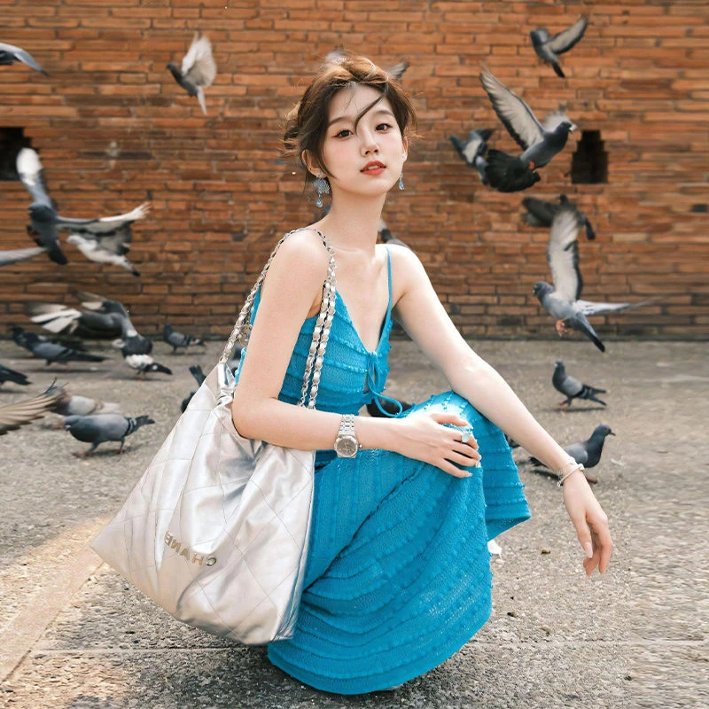 法式温柔风蓝色吊带连衣裙女夏2025新款小个子度假鱼尾无袖长裙子
