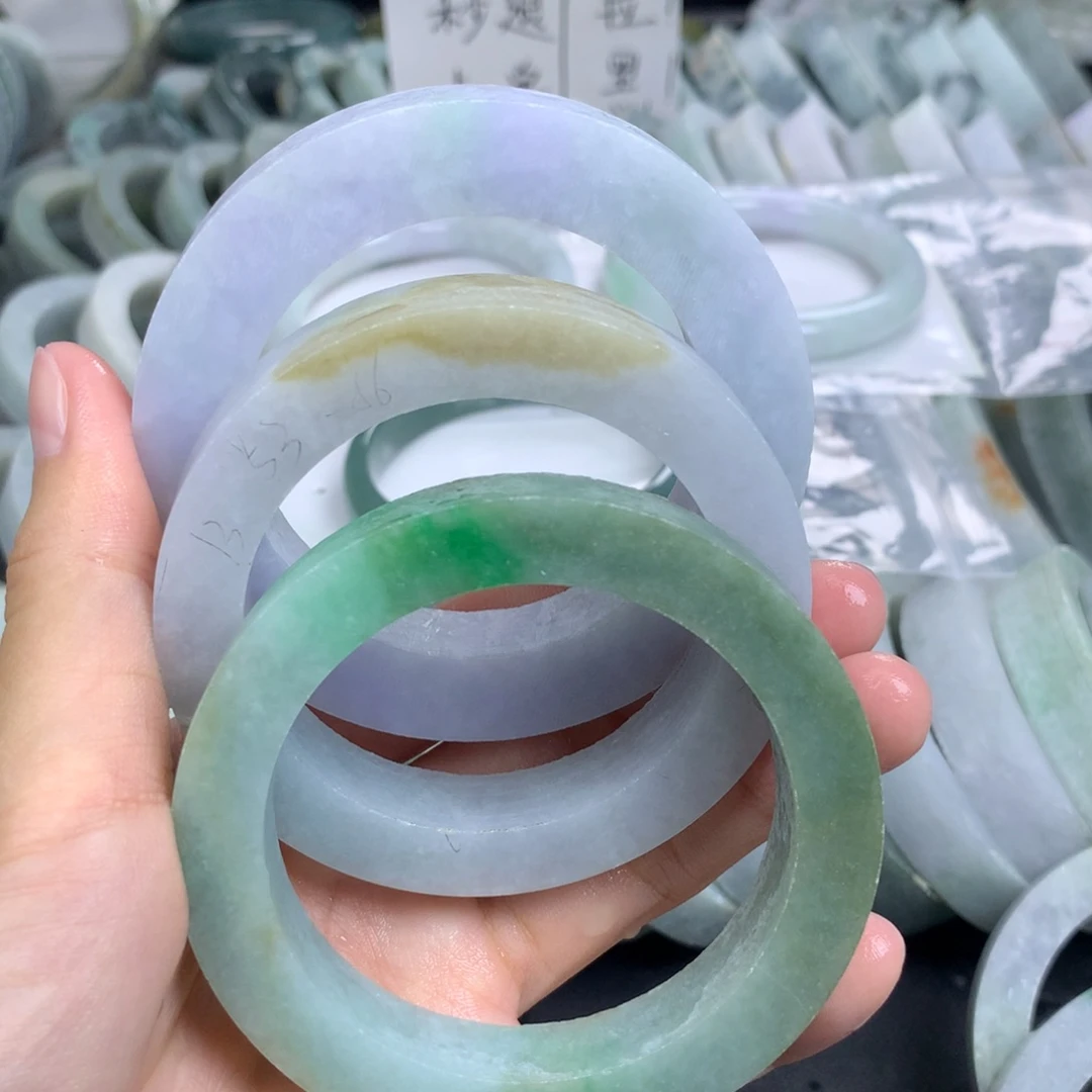 定制翡翠未镶嵌翡翠手镯定制