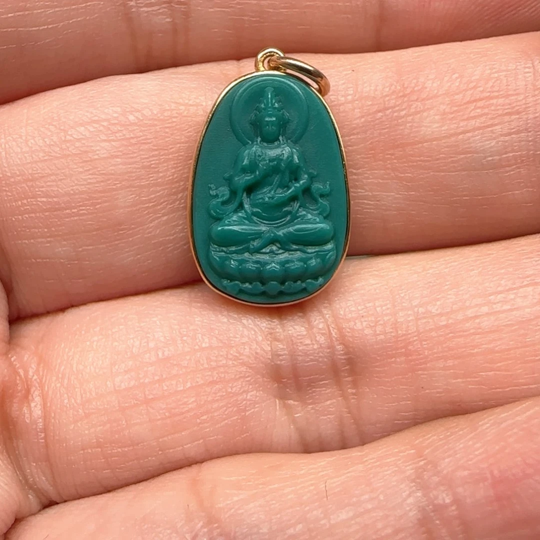 绿松石配饰18K金镶嵌请****?