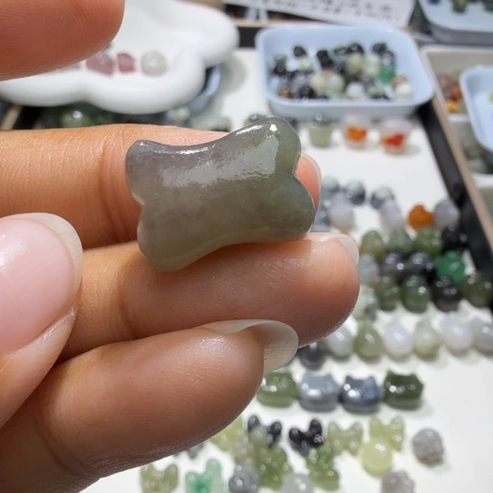 和田玉未镶嵌珠宝奇石