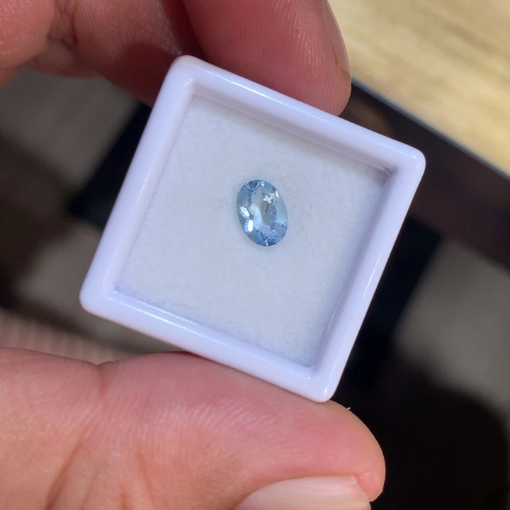 未镶嵌笔搁海蓝宝石裸石1粒