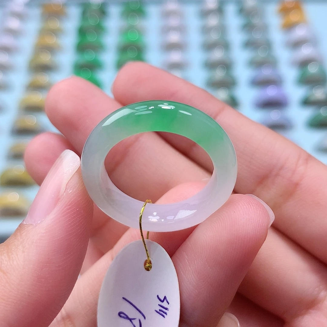 未镶嵌戒指翡翠18圈