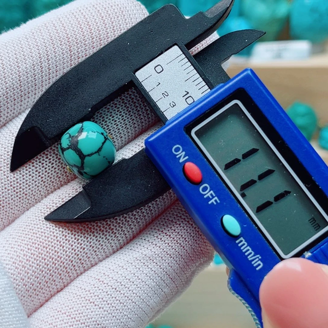 绿松石未镶嵌珠宝