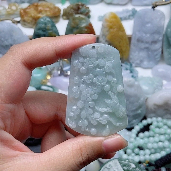 翡翠未镶嵌吊坠(不含链)1