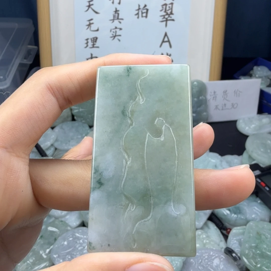 翡翠未镶嵌颈饰翡翠