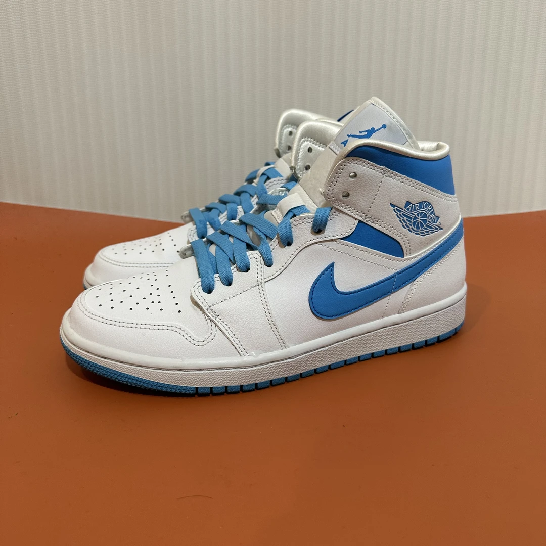 40.5码 aj1北卡蓝 二手无原盒 98新 上脚个位数