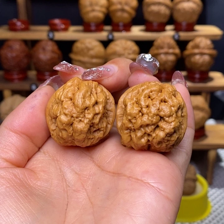 文玩核桃把件血舍利72