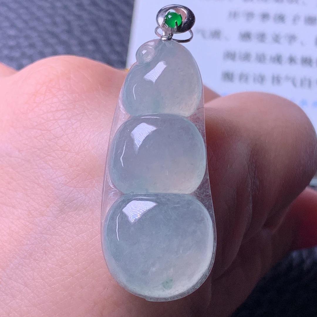 天然缅甸a货翡翠冰种飘花四季豆福豆玉吊坠18k金扣37.5/16/6.5