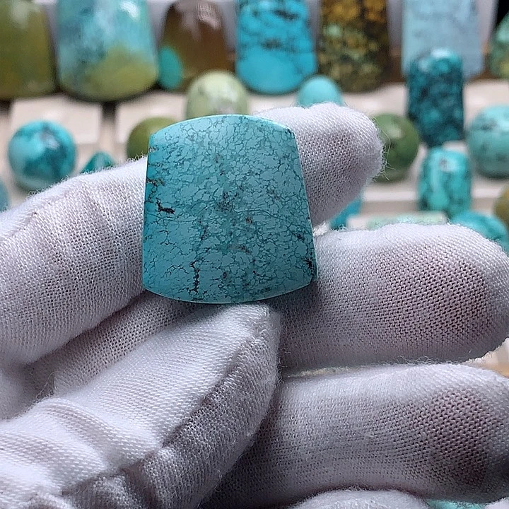 绿松石未镶嵌珠宝奇石10.6克特色无事牌吊坠