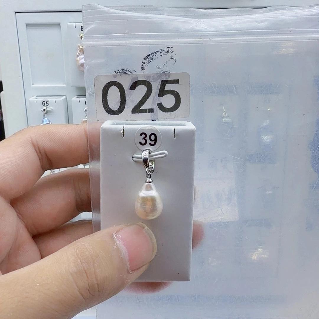合金淡水珍珠颈饰