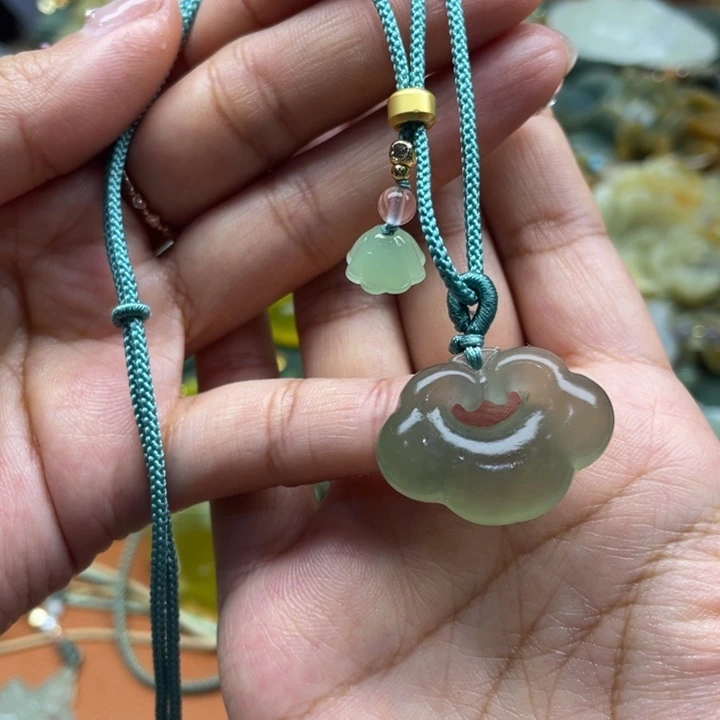 蛇纹石玉未镶嵌吊坠