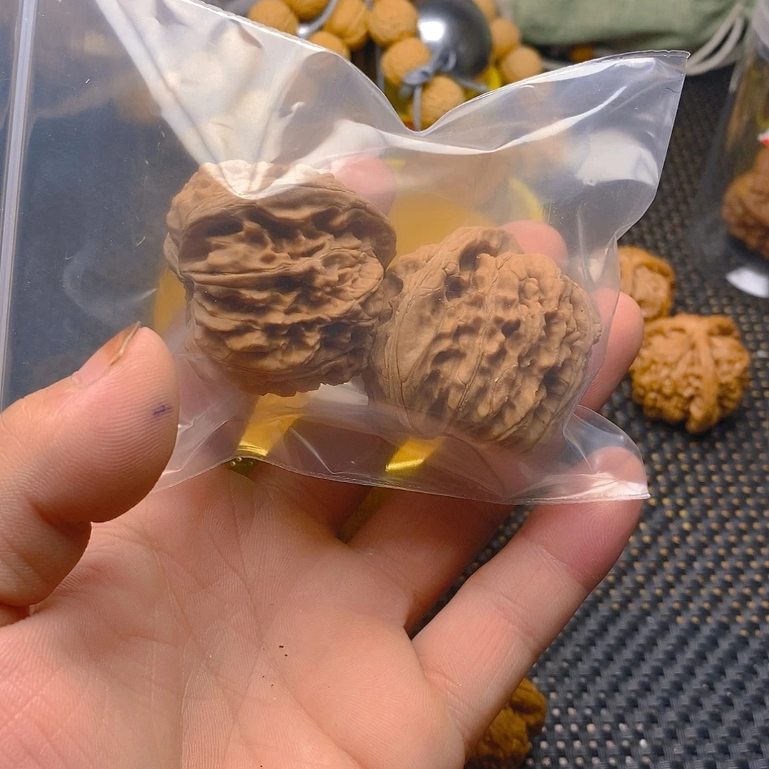 文玩核桃吊坠文玩核桃盒三棱炸炸炸炸炸炸