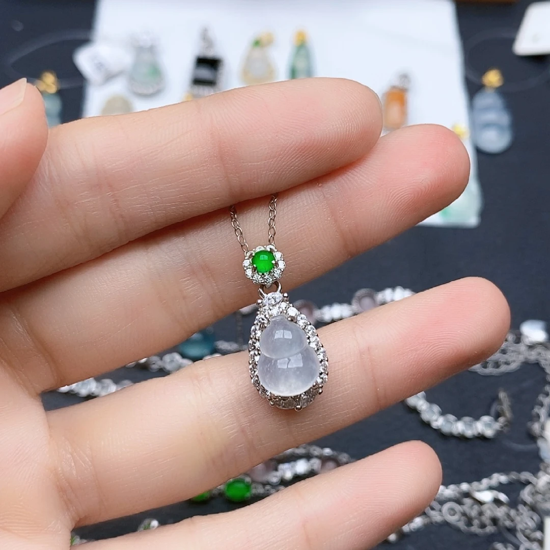 翡翠银S925镶嵌颈饰葫芦吊坠