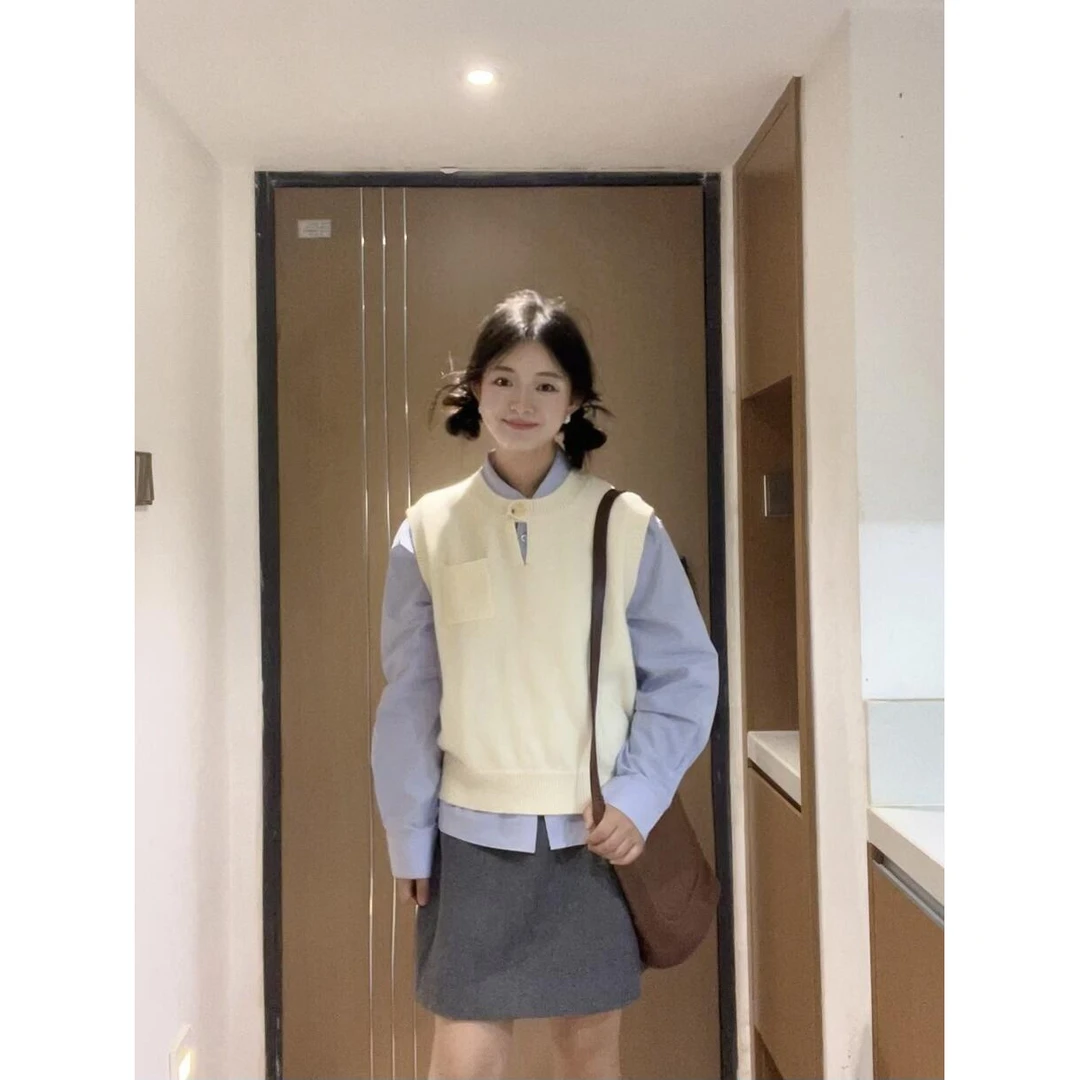 套装女早春2025新款学院风针织马甲内搭衬衫显瘦半身裙三件套