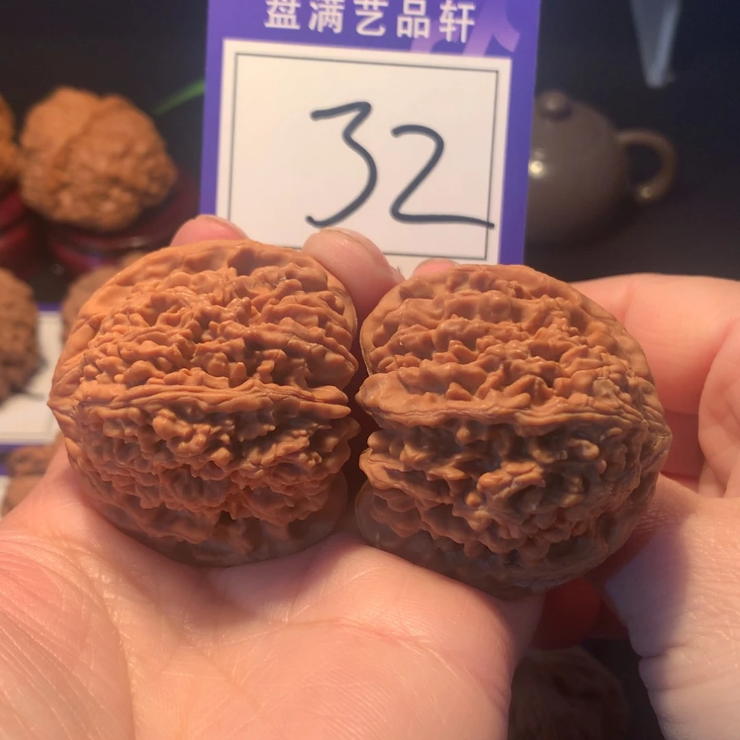文玩核桃把件32满天星44