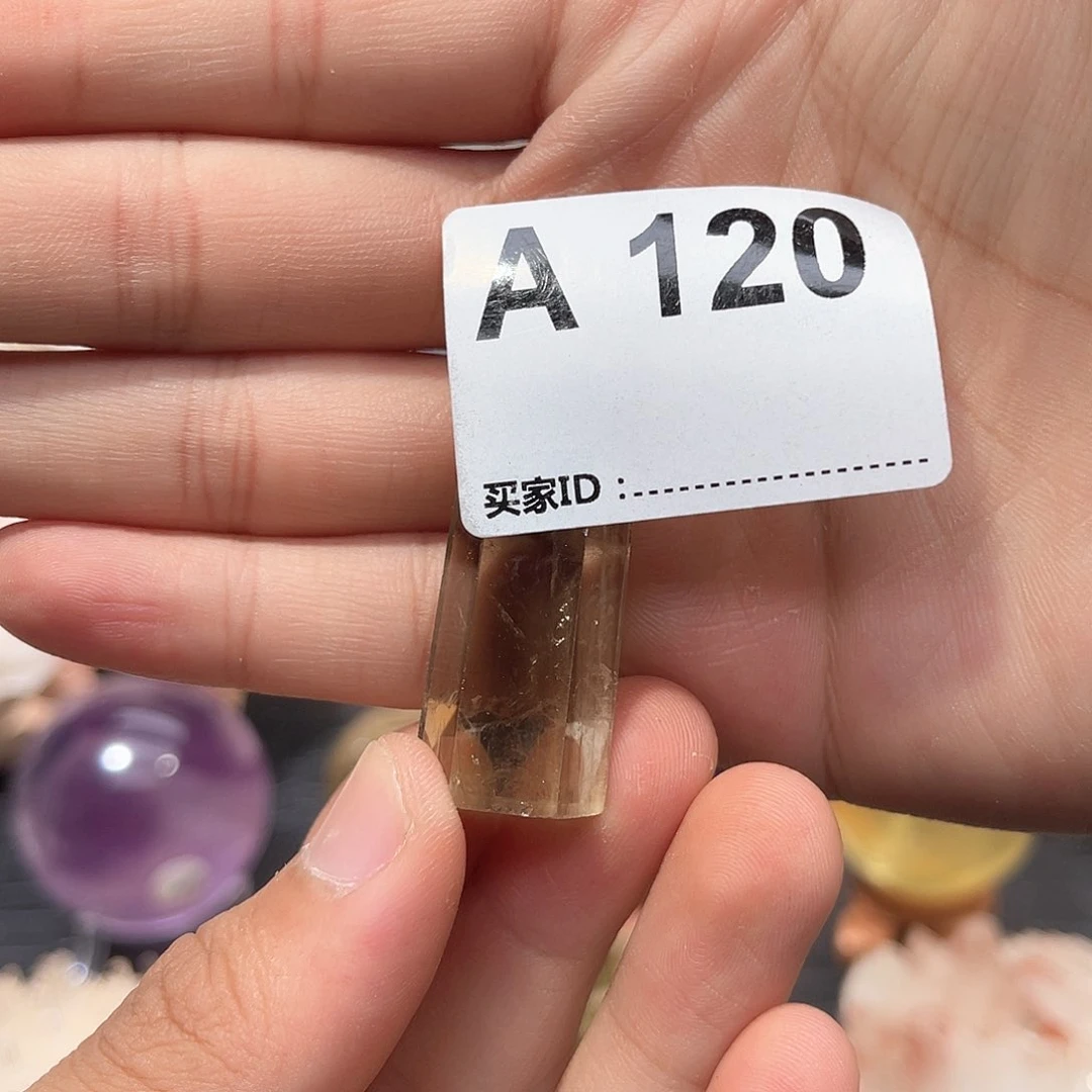 水晶水晶未镶嵌m****?水晶