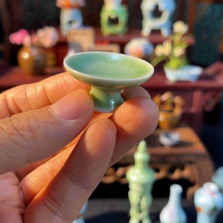 摆件今****?微陶老王迷你花瓶