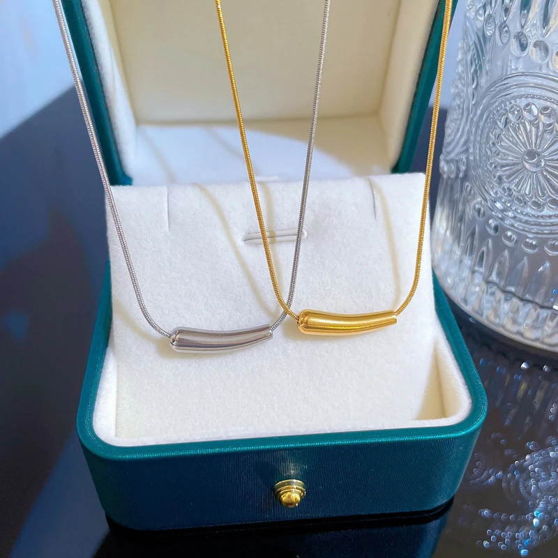 钛钢项链 简约百搭小茄子精致项链女ins小众设计感锁骨链颈链配饰