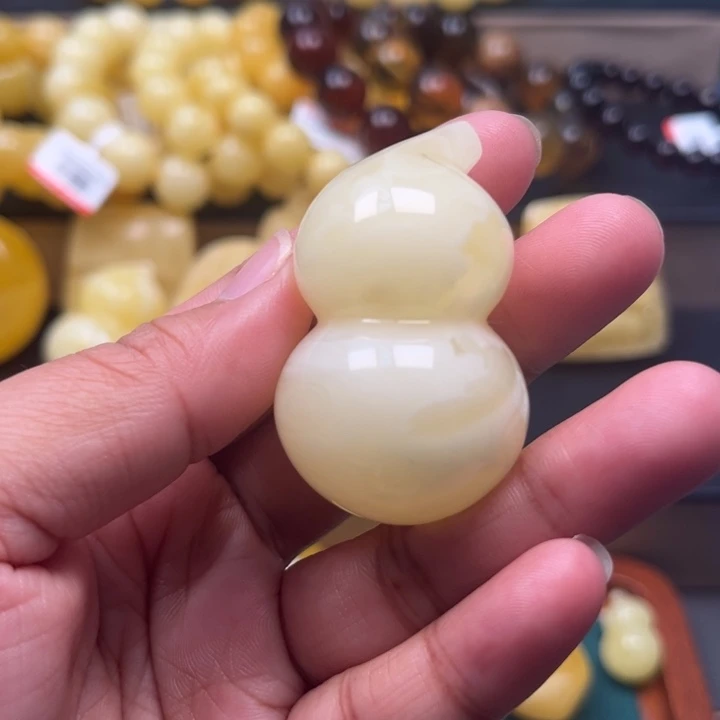 琥珀未镶嵌珠宝奇石M182号萍白妖花