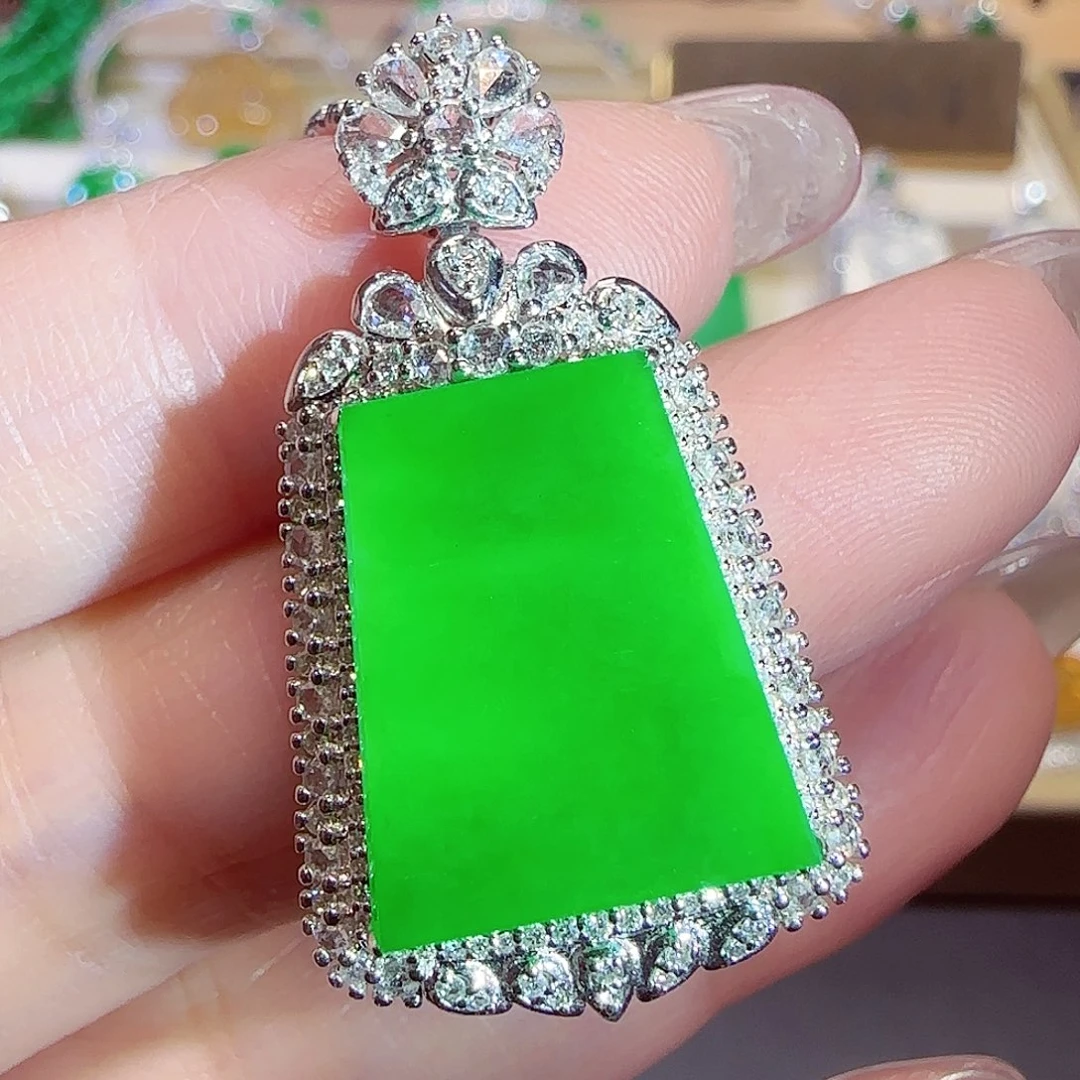 翡翠18K金镶嵌吊坠(不含链)