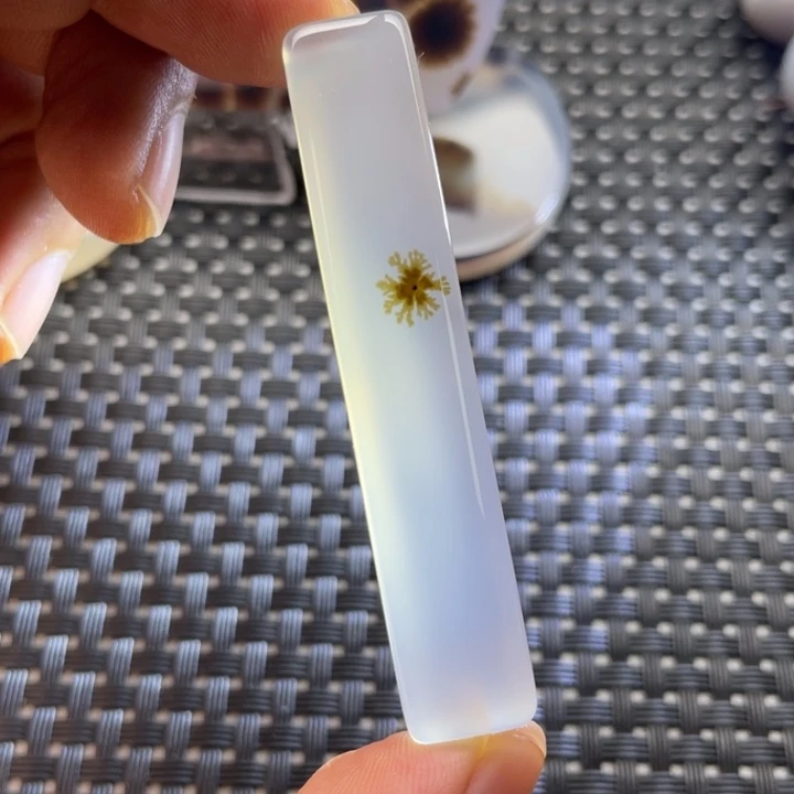 玛瑙/玉髓颈饰未镶嵌老****然