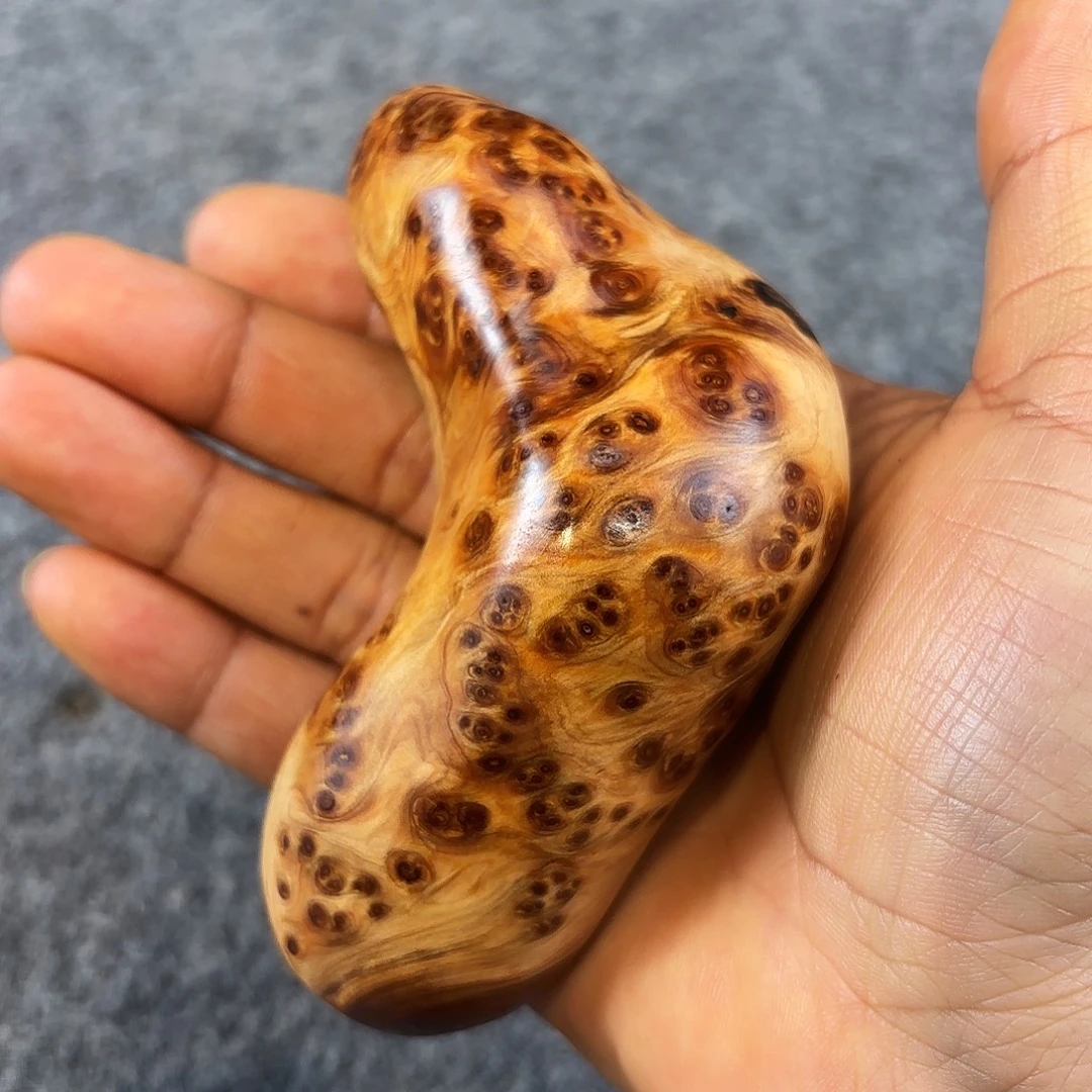 崖柏太行瘤随形爆满瘤把件