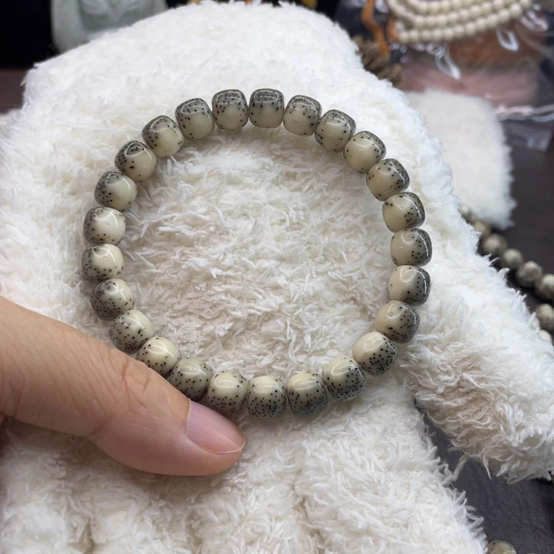 星月菩提手串K**s新年快乐9×8浅月绿背