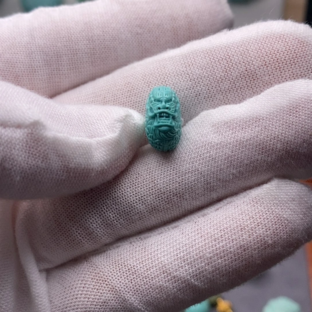 绿松石未镶嵌挂件