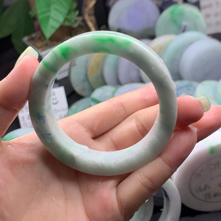 未镶嵌手镯定制翡翠