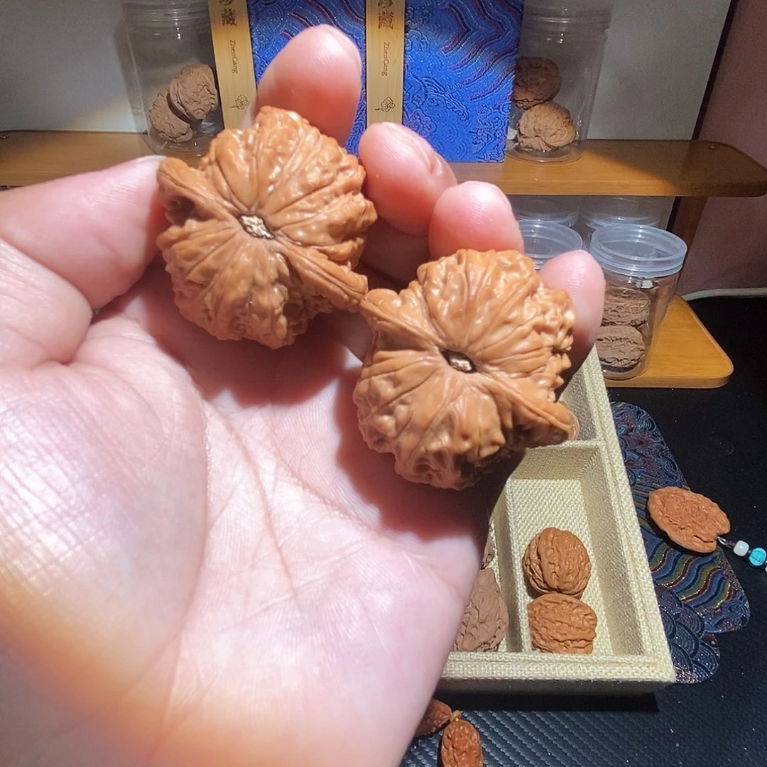 吊坠文玩核桃血麒麟