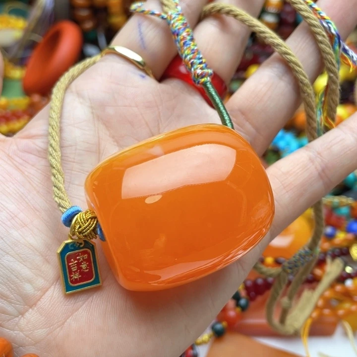 树脂制品1号桶珠吊坠