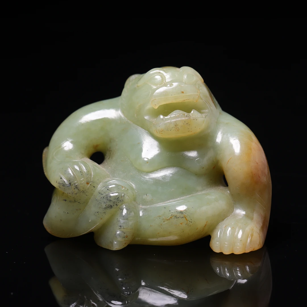 【臻】{库出}和田玉玉熊把件