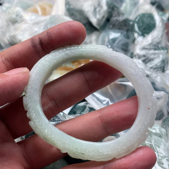 翡翠未镶嵌颈饰保真天然a货翡翠